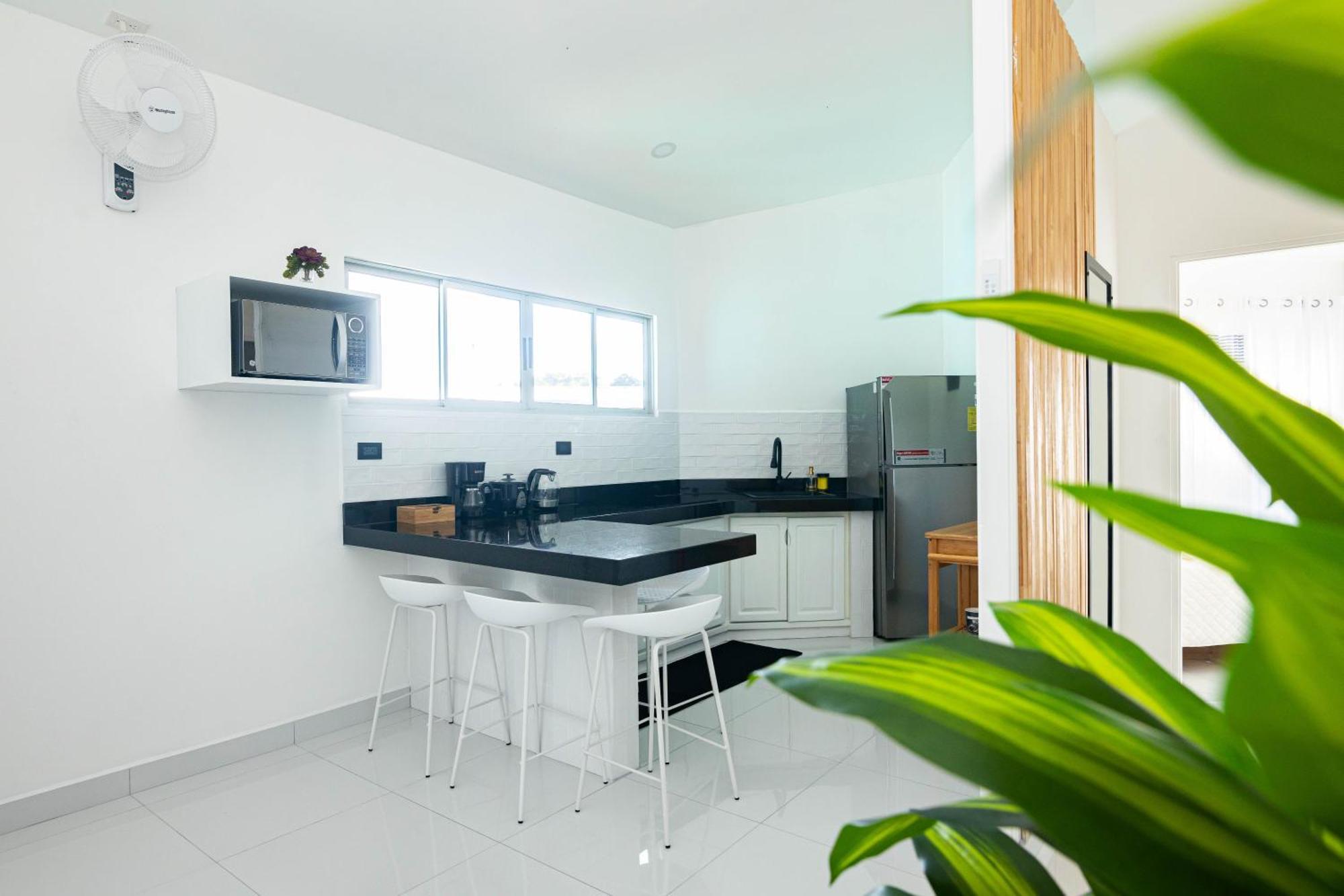 Apartamentos Cristal Quepos Exterior foto